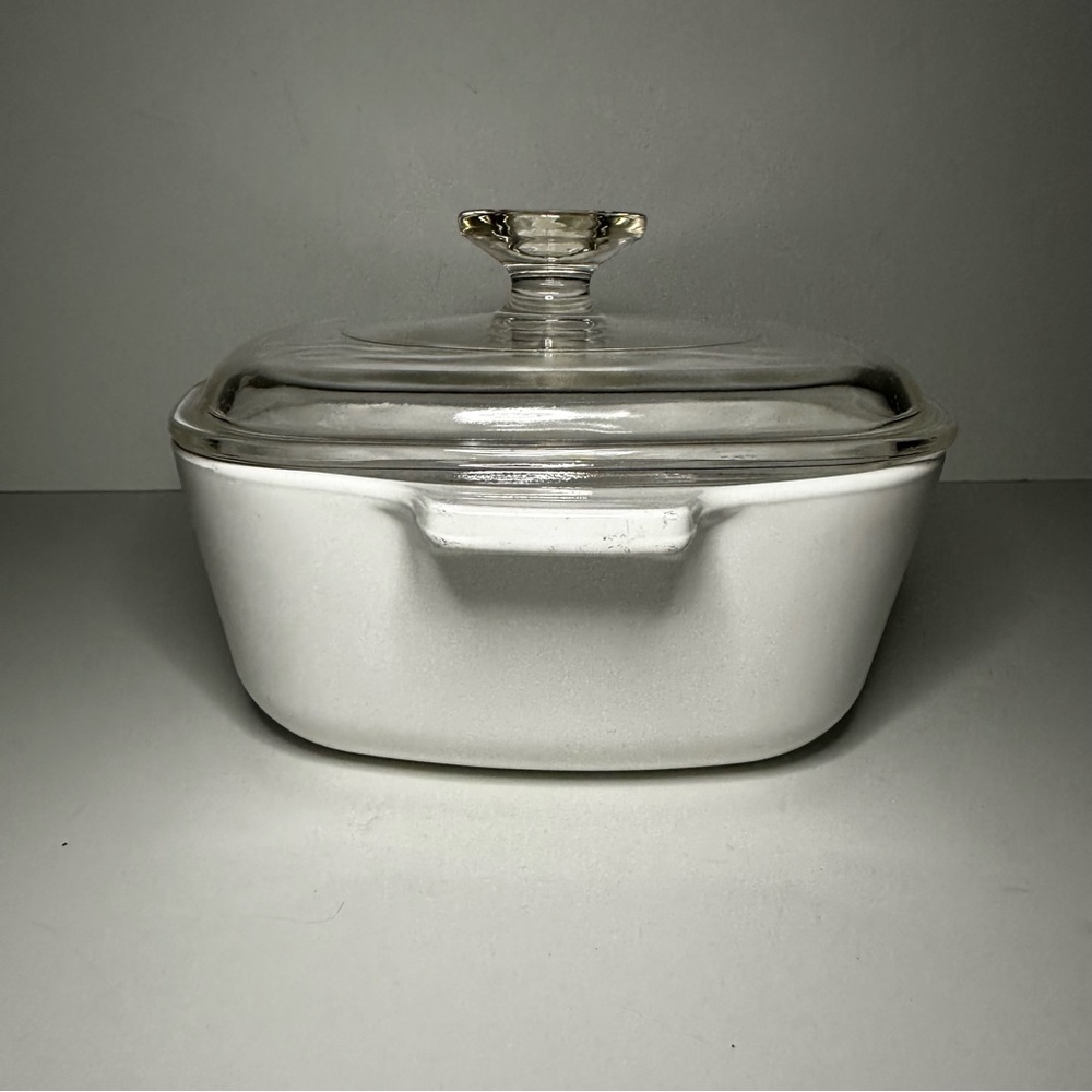 Vintage Corning Ware Blue Cornflower 1 1/2 qt Baking Dish with Pyrex Lid - Picture 2 of 15